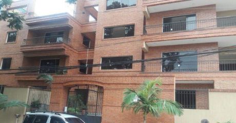 Alquilo Amplio Departamento A Estrenar En Villa Morra
