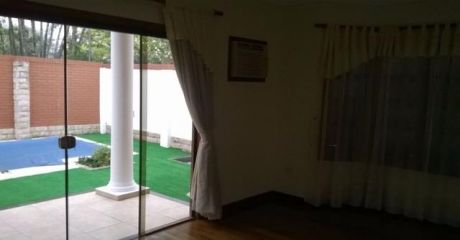 Alquilo Residencia Zona Manora Proximo Colegio Americano