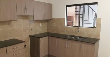 Alquilo Duplex En Condominio Cerrado Barrio Ycua Sati
