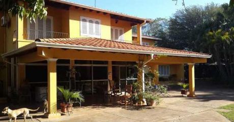 Vendo Amplia Residencia De 3.000 M2 En Los Laureles