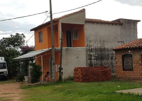 En Venta Propiedad En Ypane, A 3 Cuadras De La Ruta Acceso Sur.