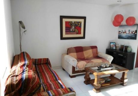 Vendo Duplex En Barrio Ycua Sati.