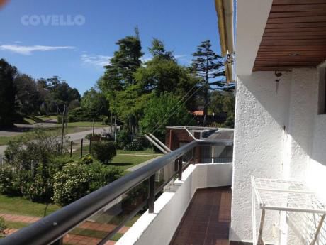 Apartamentos En Playa Mansa