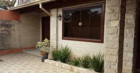 Casa En Bo.herera ( Oferta )