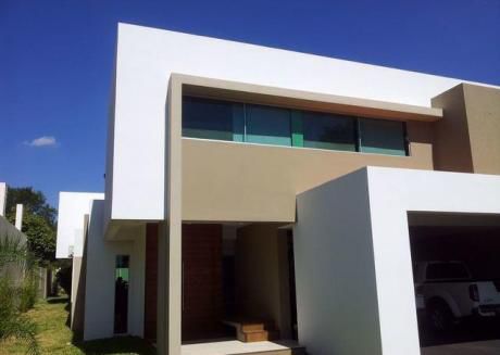 Vendo Hermosa Residencia Minimalista De 1000 Mts ( Fdo Zona Norte )