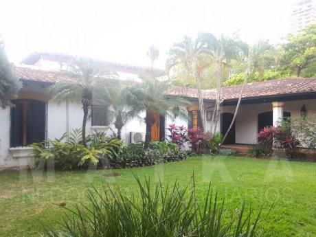 Residencia Colonial En Alquiler En Barrio Mburucuya