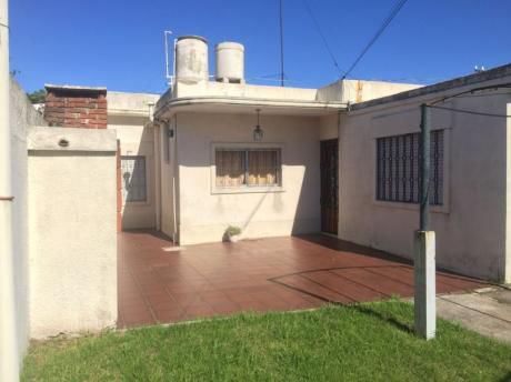 2 Casas En Gran Terreno Sobre Camino Carrasco