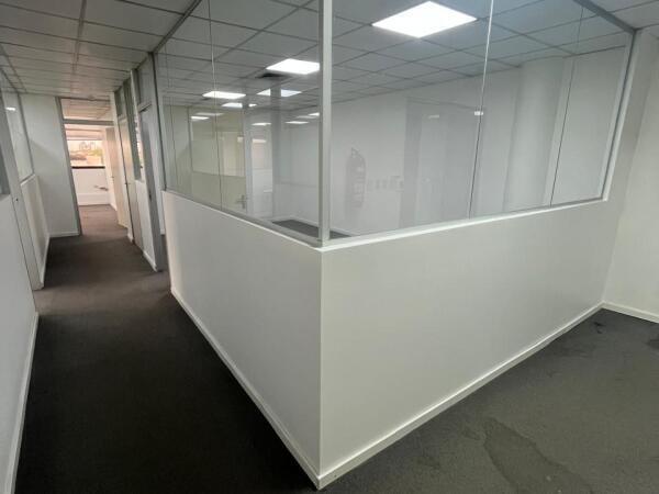 Alquiler de Oficina Corporativa sobre Av. España Edificio Urano I — foto 2