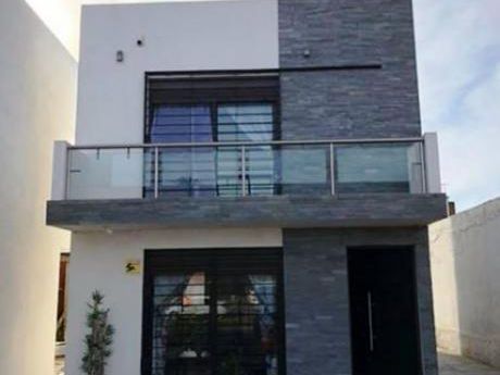 Casa 3 Dormitorios En Lomas De Solymar, Canelones