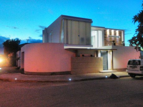 Hermosa Casa De Lujo Minimalista