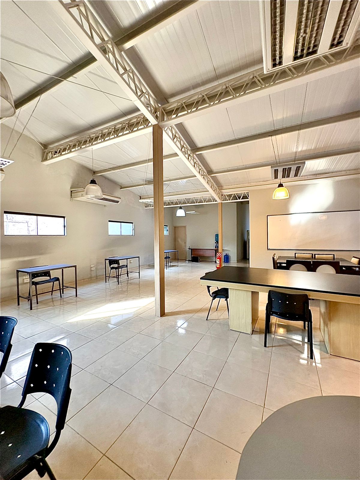 AMPLIA OFICINA CORPORATIVA EN VENTA — foto 3