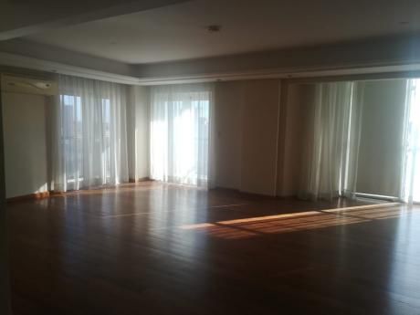 Alquilo Penthouse Zona Ccpa España