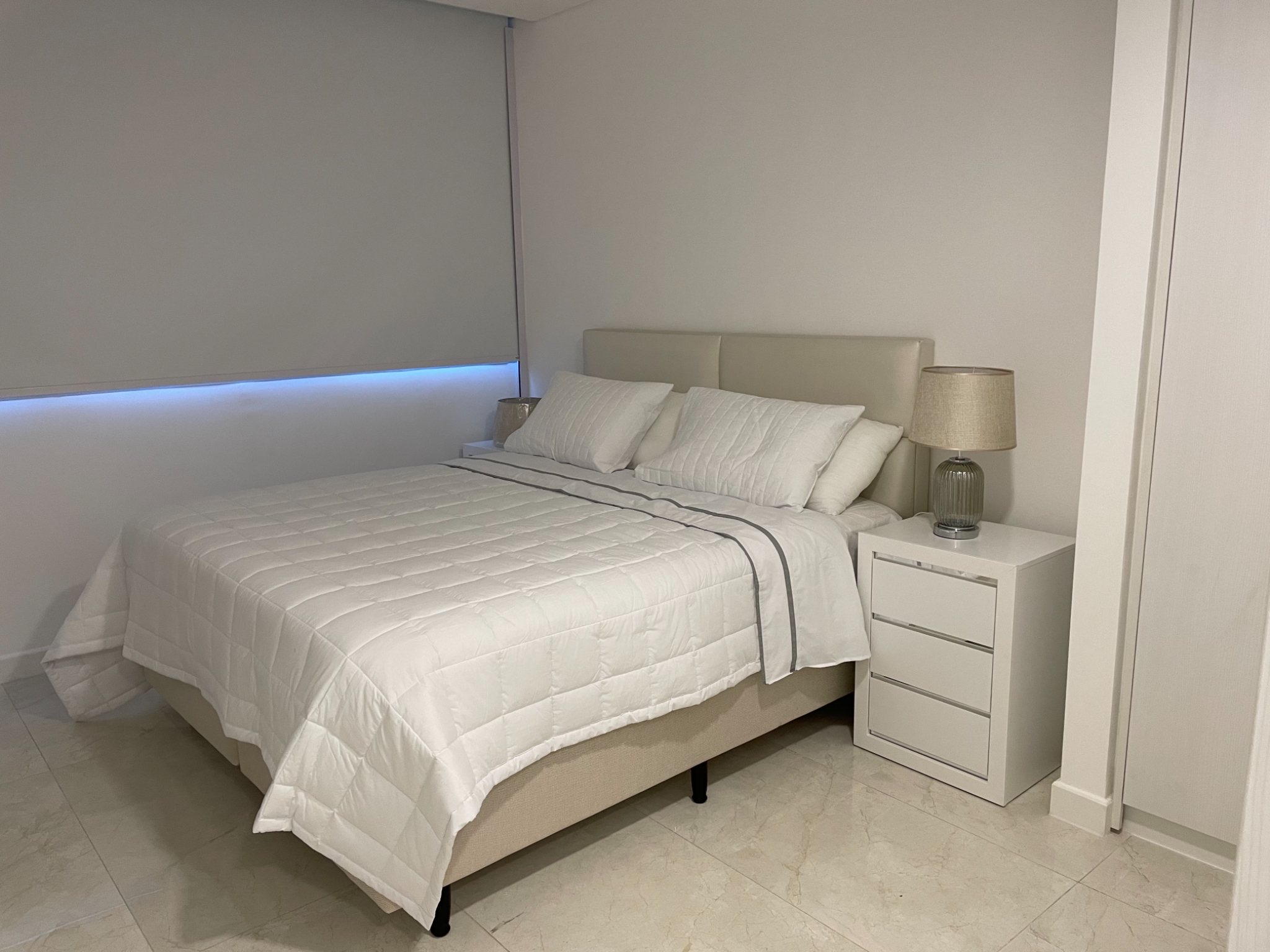Alquiló Dpto Amoblado Edificio Eminet Av Santa Teresa — foto 2