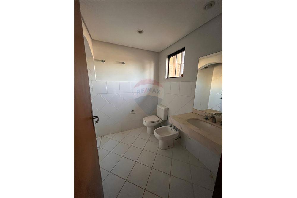 En Alquiler Amplio DUPLEX ZONA CONMEBOL — foto 3