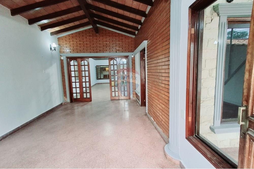 Casa - Alquiler - San Lorenzo, Central, Paraguay — foto 3
