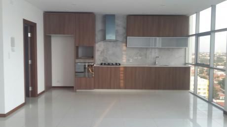 Amplio Departamento En Cond. Platinum