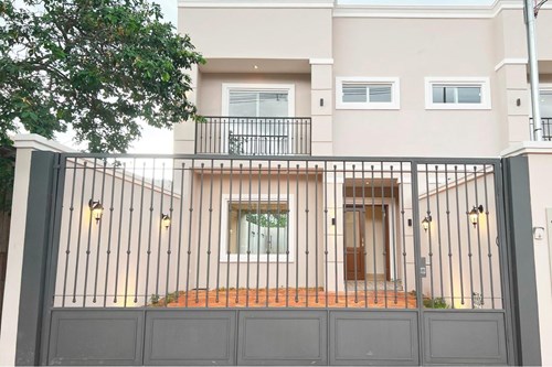 Alquiler DÚPLEX ESTILO FRANCÉS. Avda. del Yacht. Lambare — foto 2
