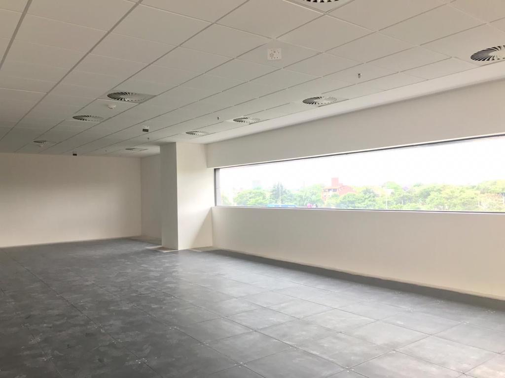 EN ALQUILER OFICINA CORPORATIVA EN VILLAMORRA — foto 2