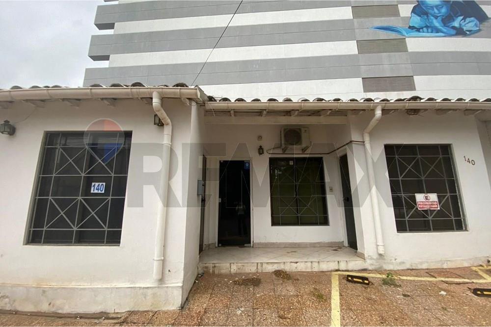Local Comercial - Alquiler - Villa Morra, Paraguay — foto 2