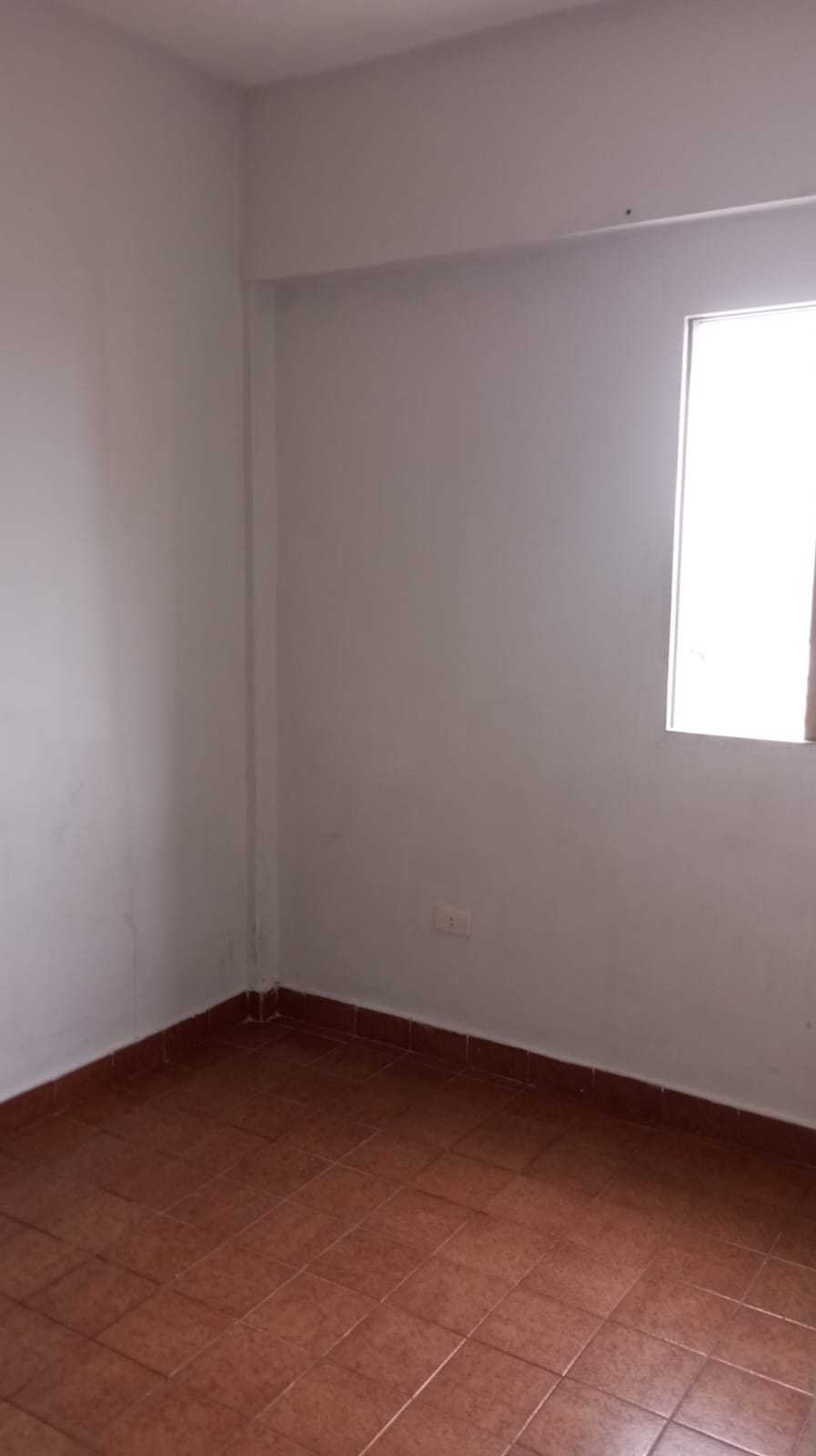 ALQUILO DEPTO AMPLIO EN PLENO CENTRO — foto 2
