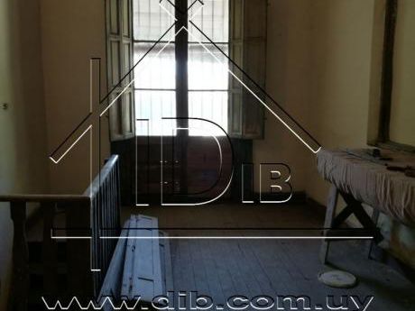 Local Venta Buen Metraje Con Apartamento