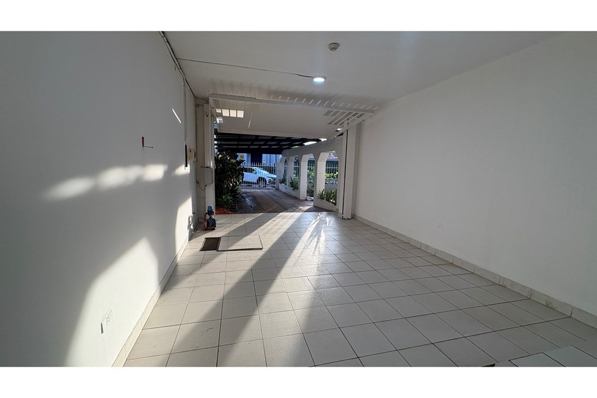 Vendo casa en Ycua Sati — foto 2