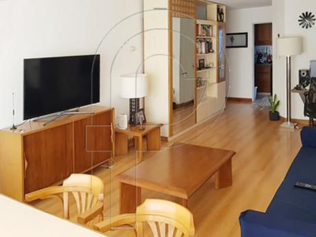 Muy Lindo Apartamento En Excelente Zona, A Pasos Del Shopping Punta Carretas.
