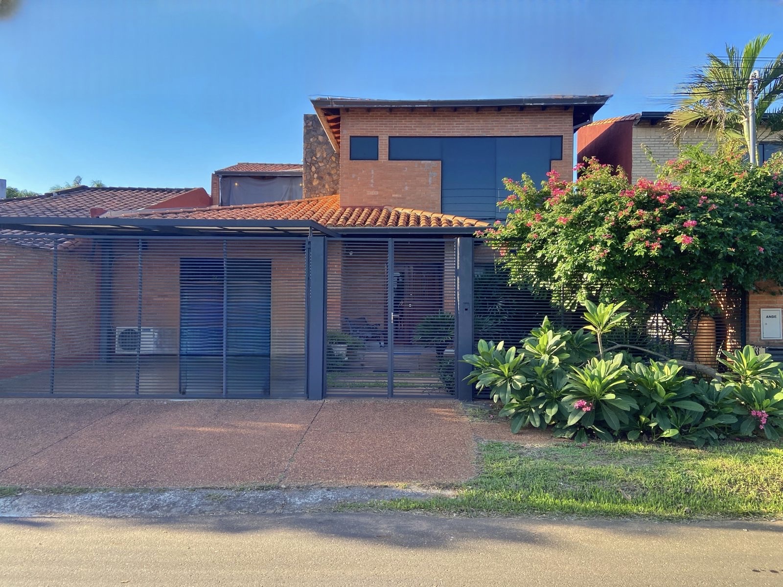 Casa moderna en Villa Adela — foto 2