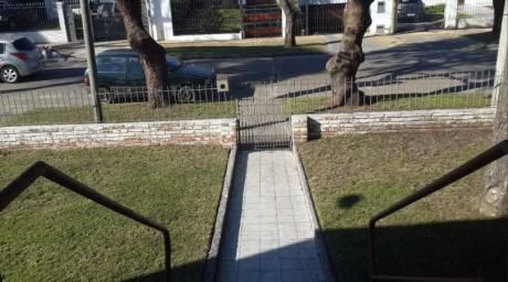 Dos Casas En Un Mismo Padrón.-
