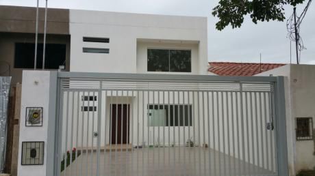 Casa Gemela A Estrenar De 3 Dormitorios Zona Alemana Y 7mo Anillo.