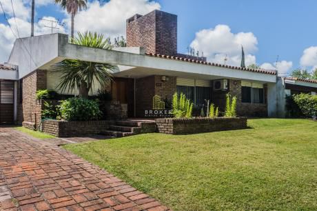 Casa En Carrasco De 3 Dormitorios