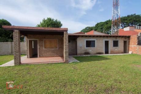 Casa En Lambare, Barrio Cerro Cora