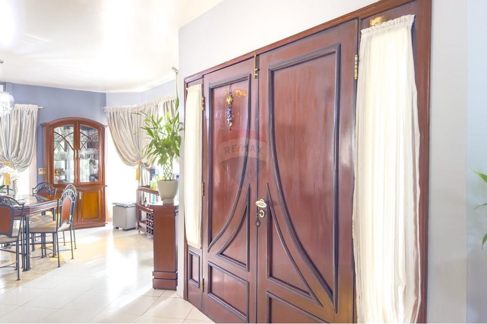 VENDO RESIDENCIA SEMI AMOBLADA — foto 2