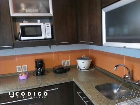 Venta De Casa En Buceo - Unión, 3 Dormitorios,con Garage Y Patio