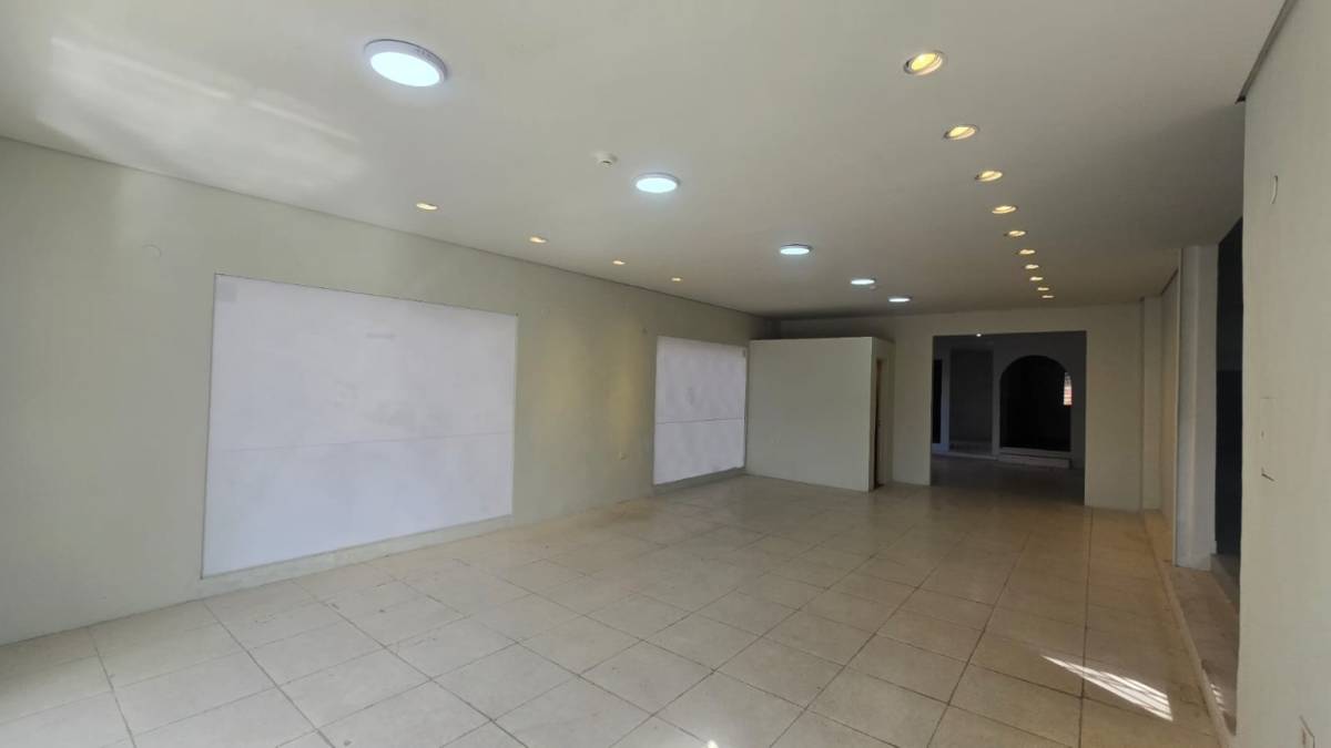 EN VENTA LOCAL COMERCIAL — foto 2