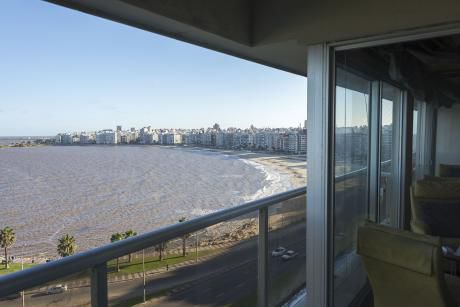 Especial E Imperdible, Sobre El Mar !