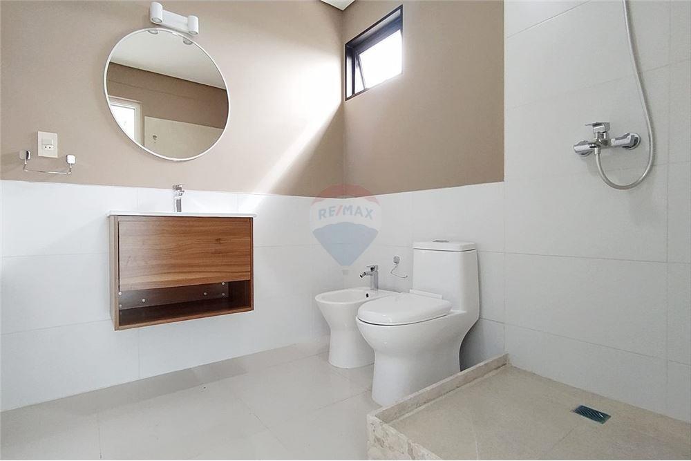 OFICINA SEMIPISO PREMIUN EN ALQUILER — foto 3