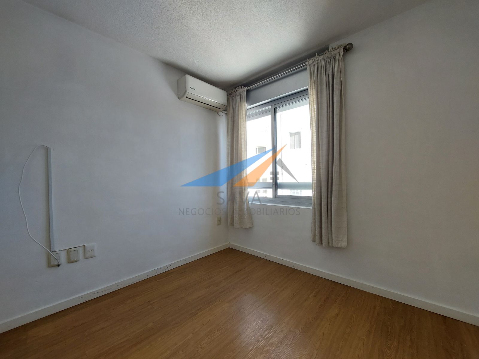 Alquiler Apartamento 2 Dormitorios En Tres Cruces! Cochera Opcional. A Pasos de la Terminal! · Foto 8