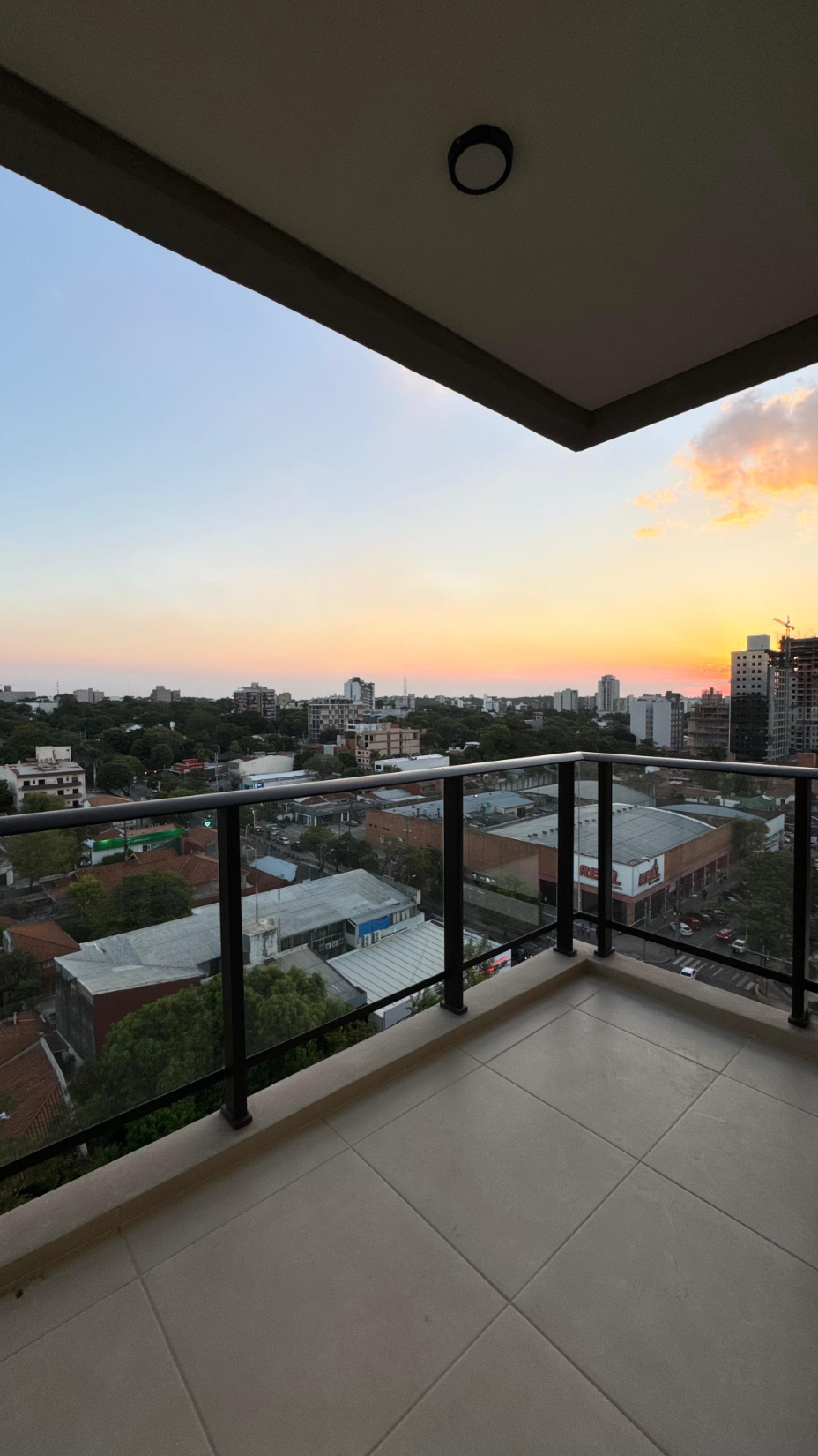 DEPARTAMENTO A ESTRENAR DE 1 DORM EN ASUNCIÓN ZONA SHOPPING MARISCAL VILLA MORRA — foto 2