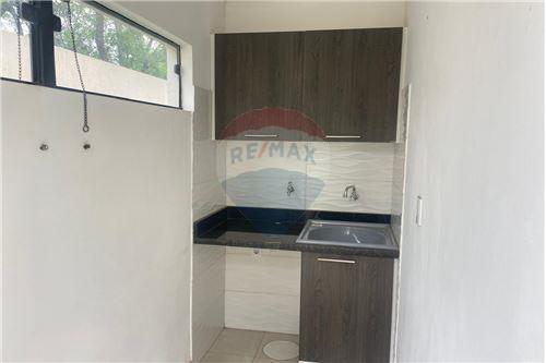 Duplex-Alquiler-PY Central Luque Loma Merlo — foto 3