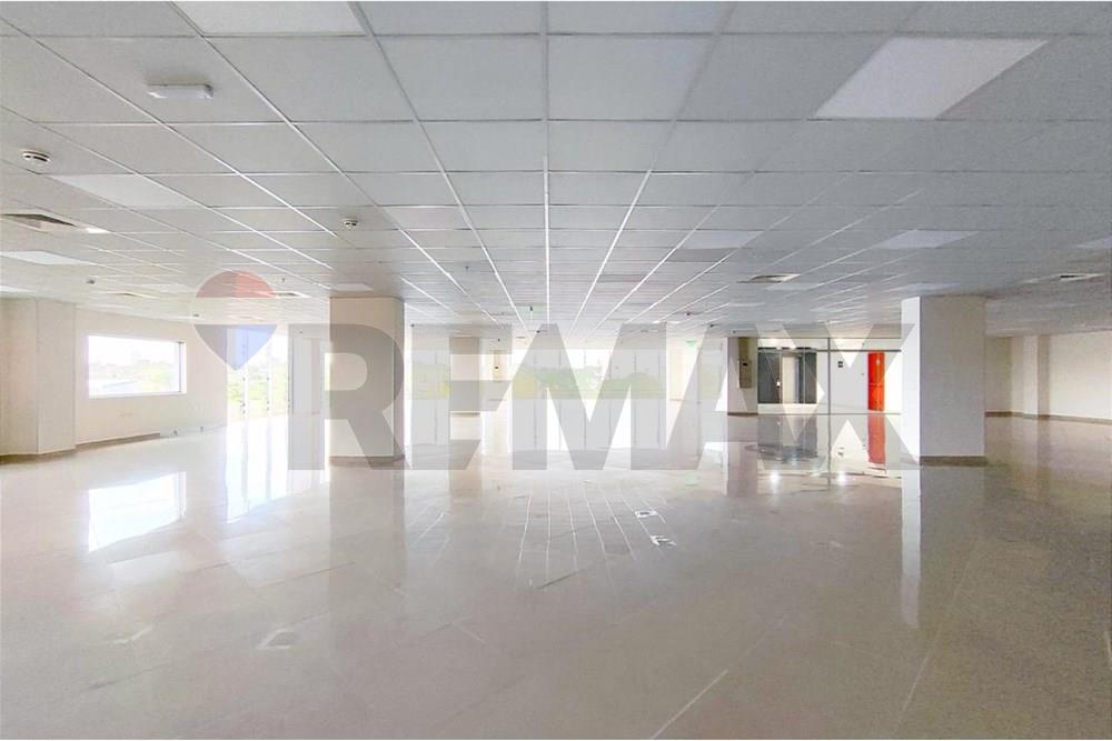 Oficina a estrenar de 204 m2 en Villa Morra — foto 3
