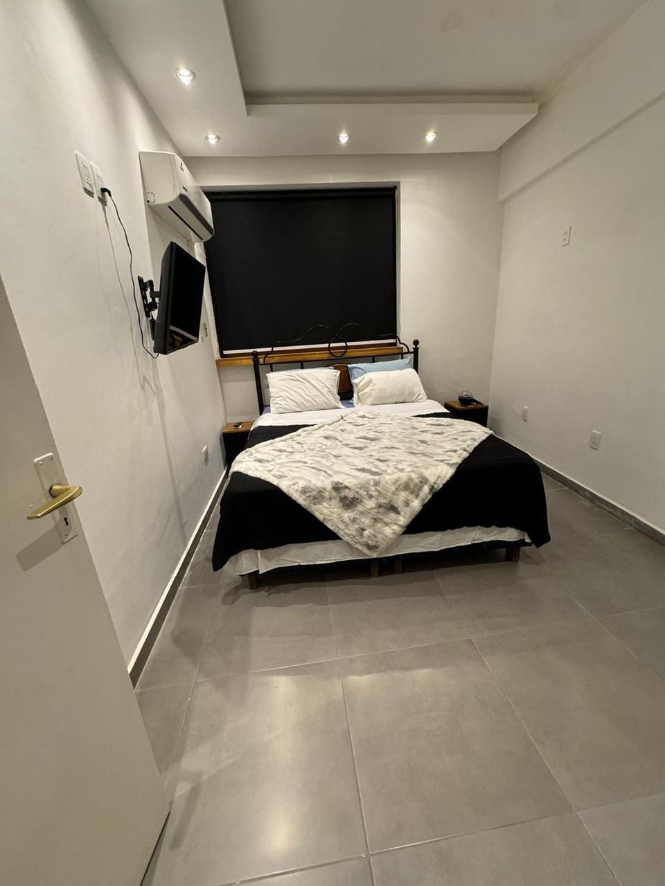 DEPARTAMENTO  AMOBLADO CON VISTA A LA COSTANERA EN VENTA - ASUNCIÓN — foto 2