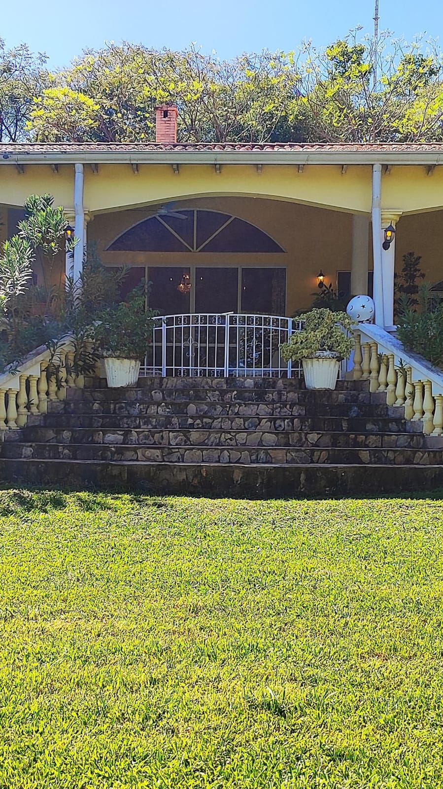 EN VENTA QUINTA DE 15 HAS. C/ RESIDENCIA, PISCINA Y ABUNDANTE VEGETACIÓN — foto 2