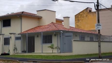 Residencia 4 Dorm. Zona Hiperseis (CóD. 733)