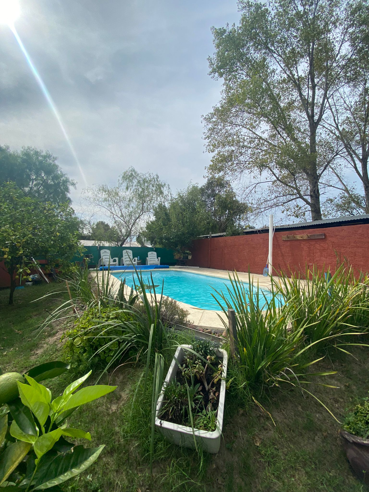 Vendo casa con piscina P.Único 450m2/125m2 Cuenta con 3dorm Las Toscas Sur