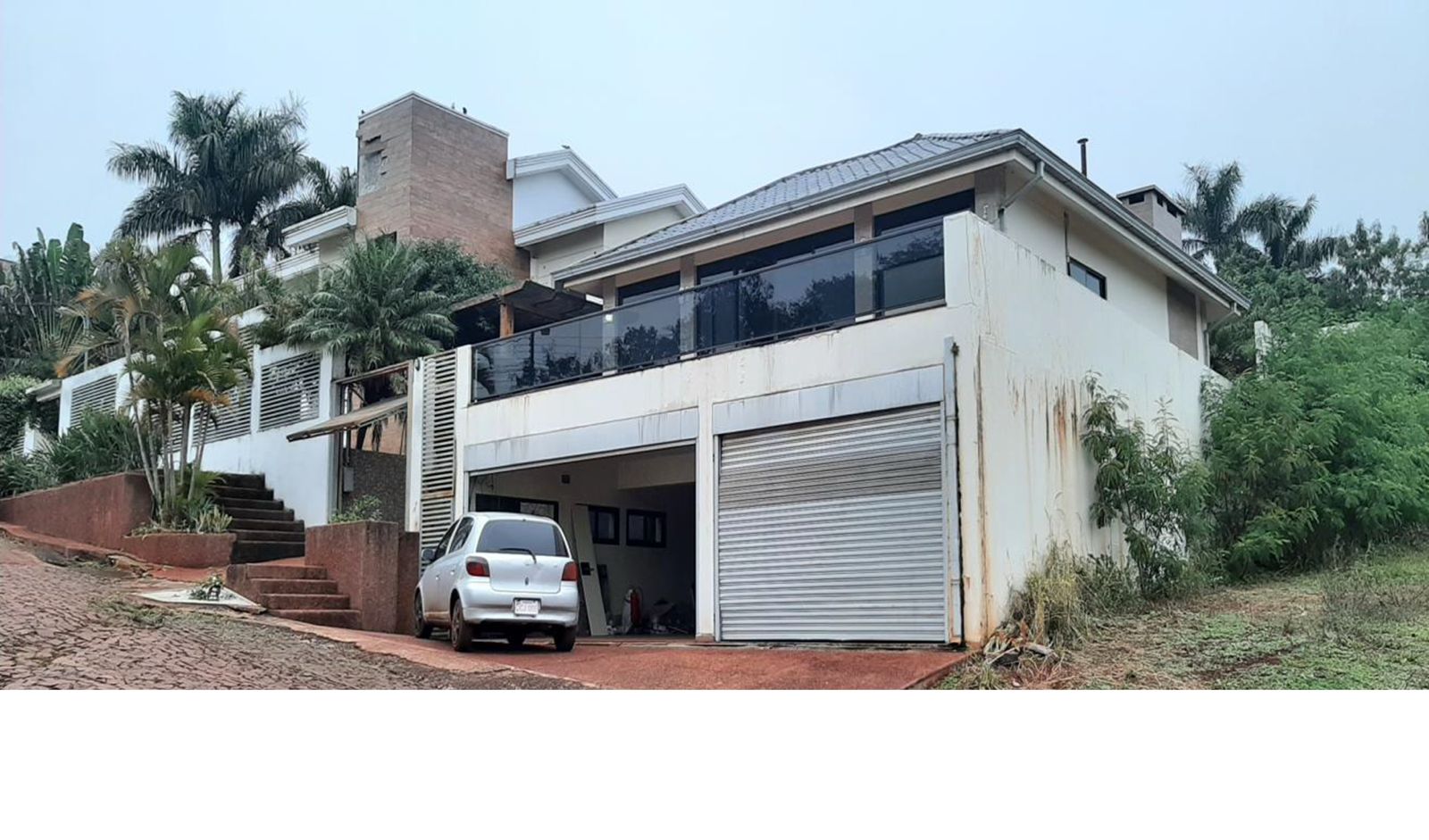 Vendo Residencia de 1.511 m2 a Refaccionar en Santa Rita, Alto Paraná-LHO7842354 — foto 2