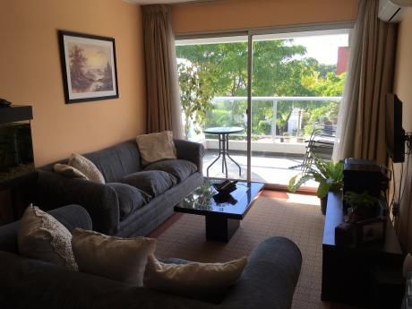 Apartamento En Excelente Punto De Malvín!