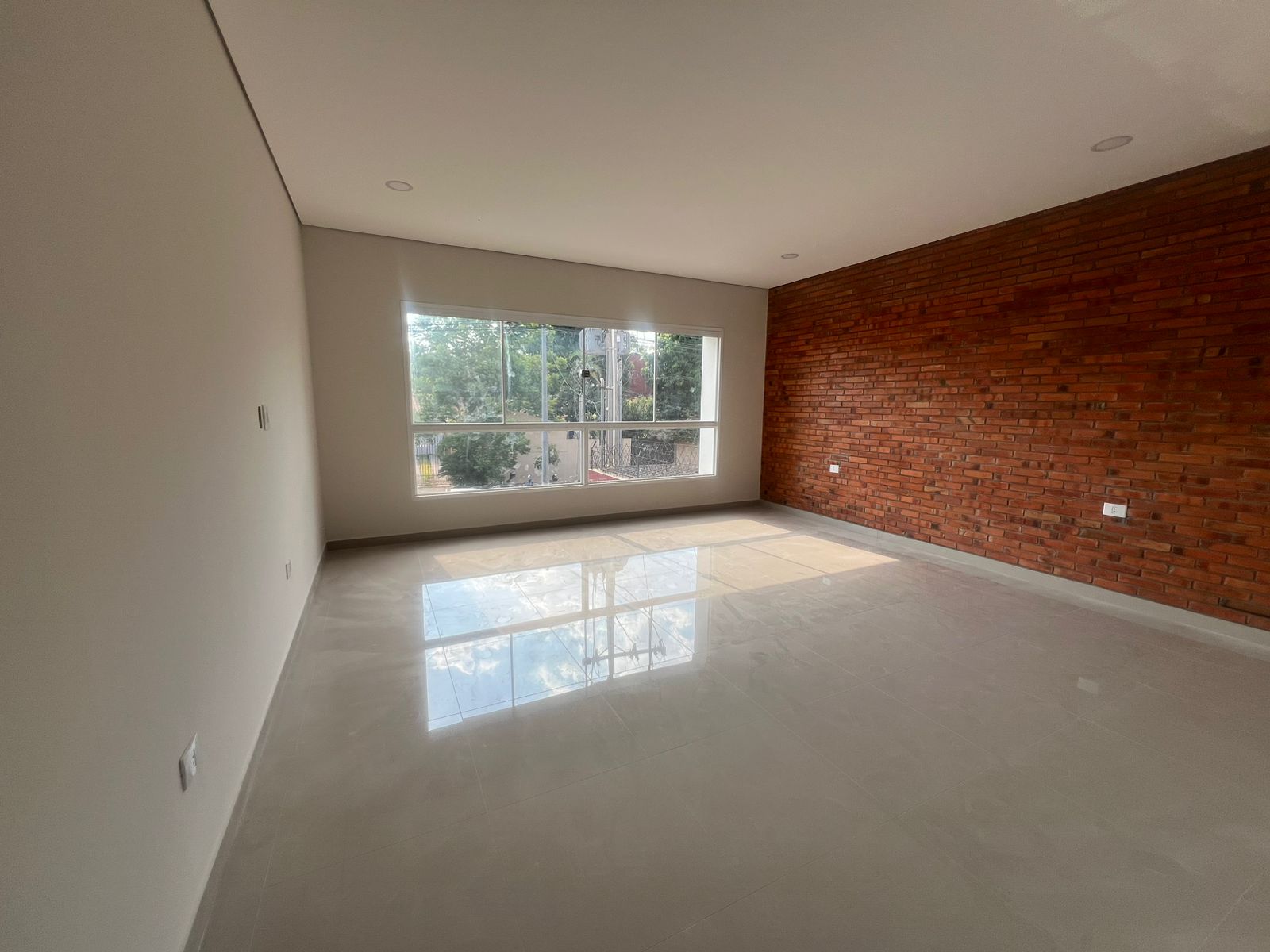 Alquilo Hermosa y Moderna Casa Pareada a Estrenar de 3 Habit en Suite — foto 3