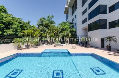 Vendo Departamento Yacht & Golf Club