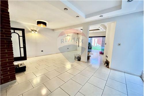 ALQUILO CASA EN FERNANDO DE LA MORA — foto 2